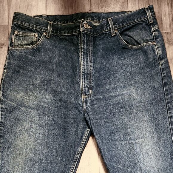 Carhartt Distressed Cotton Denim Jean Medium Wash - Picture 3 of 6
